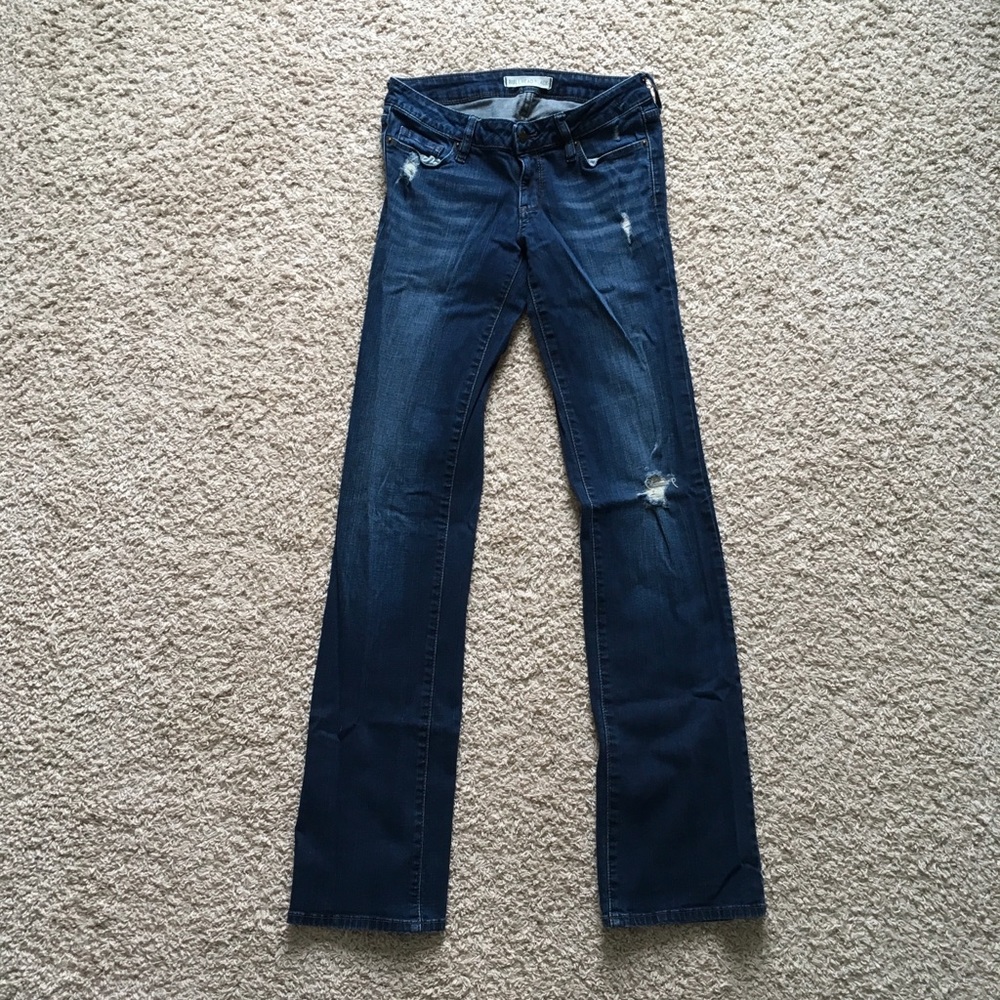 LIKE NEW Bullhead Jeans.